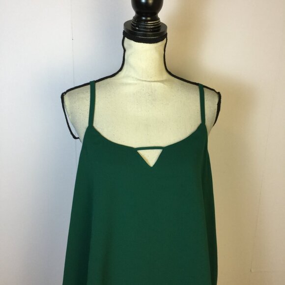 Torrid Swing Cami Tank Top Size 1X Womans Plus Green Chiffon Keyhole Lined - Picture 10 of 13